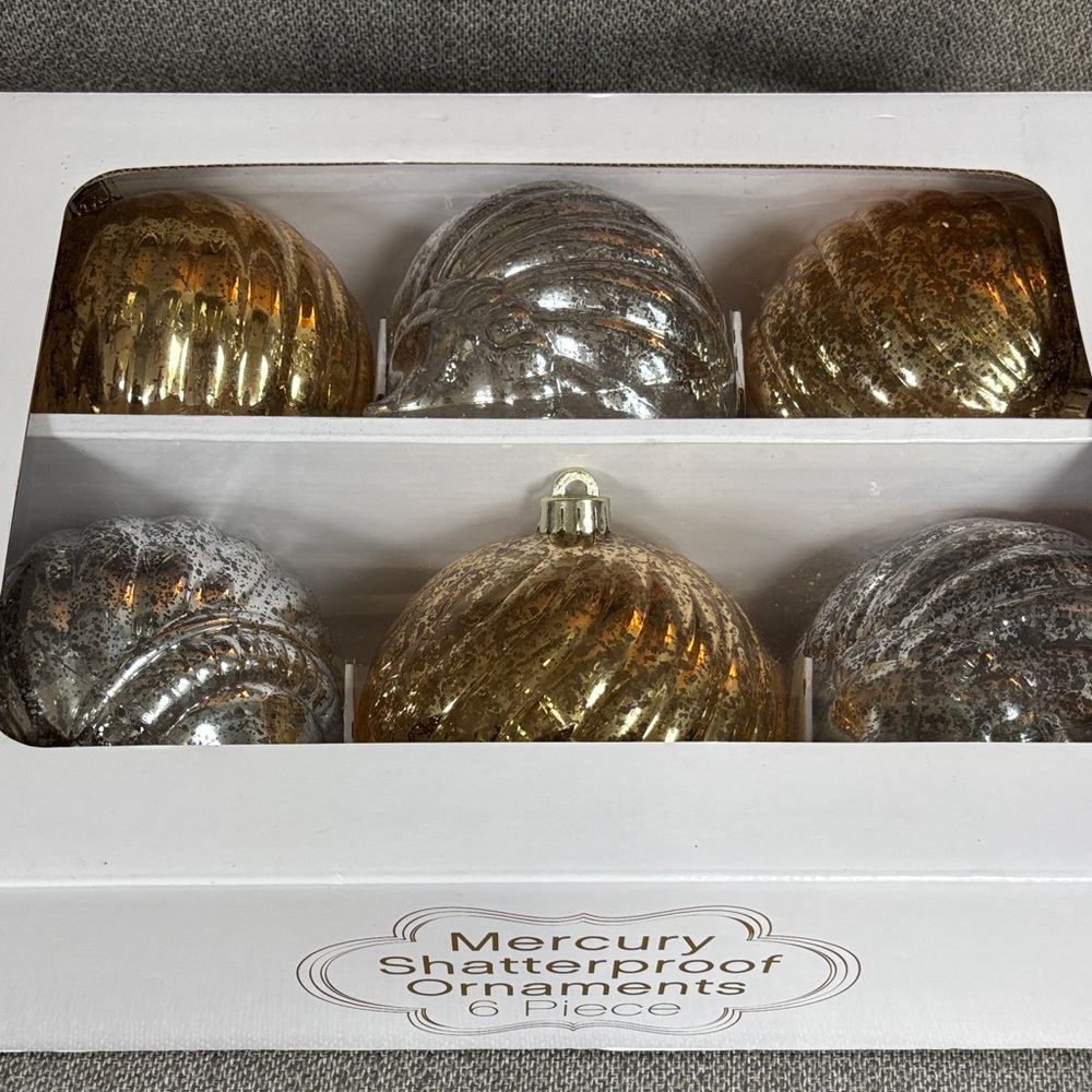 Set of 6 large Mercury Shatterproof Ornaments - Gold and Silver Set